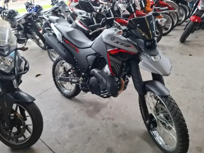 Yamaha XTZ 250 Lander Connected 2026