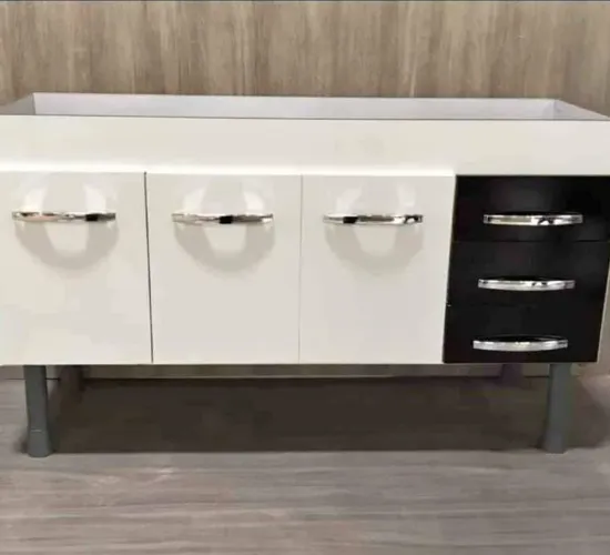Gabinetes para banheiro e cozinha