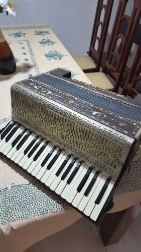 Acordeon Stradella 80 baixos