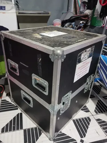Case/Baú para transporte de equipamentos