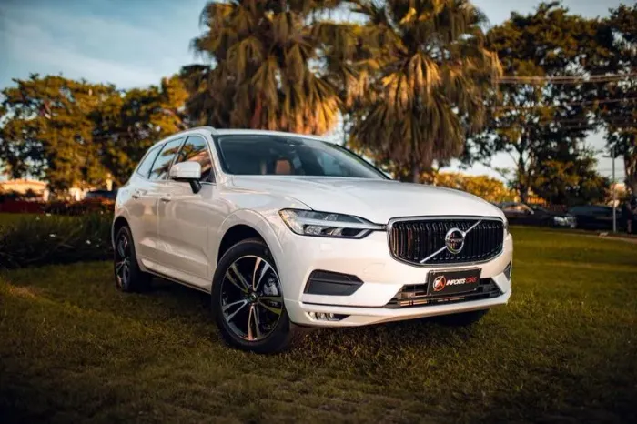 Volvo XC 60 T-5 Momentum 2.0 254cv AWD 5P 2020
