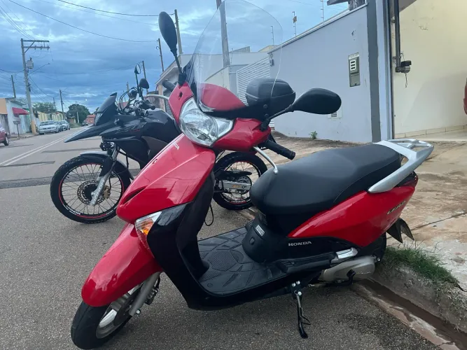 Honda Lead 110cc com 4.800km (Raridade)