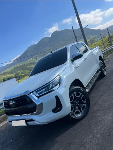 Toyota Hilux CD SRX 4X4 2.8 TDI 16V Diesel Aut. 2021