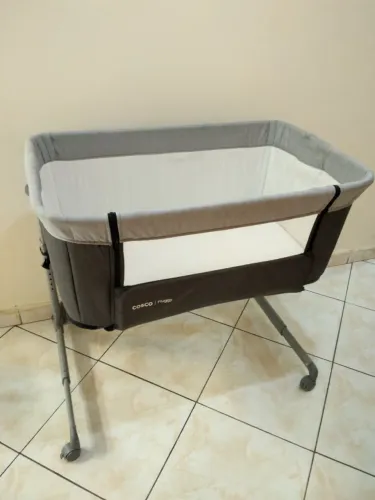 Berço Portátil Cosco Kids Cobed Pluggy - 7 Níveis de Altura com Rodinhas