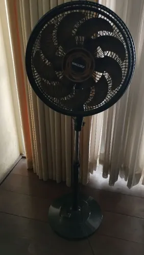 Ventilador torre com controle remoto - Mallory