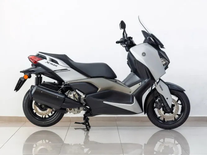 Yamaha Xmax 250 Connected 
