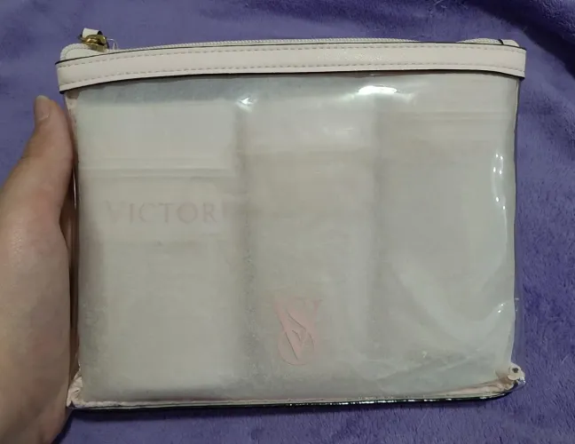 NECESSARIE VICTORIA SECRETS NOVA