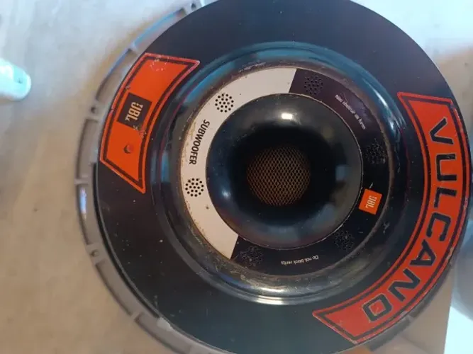 JBL Vulcano 3.8 18 Polegadas 4 ohms