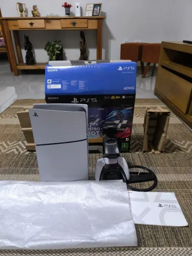 PS5 Slim Impecável 8 meses de uso