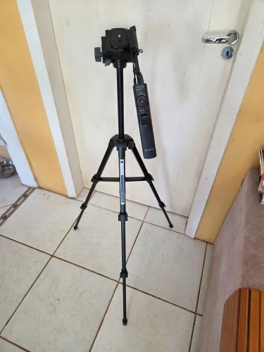 Tripé Sony para firmadora e câmera 