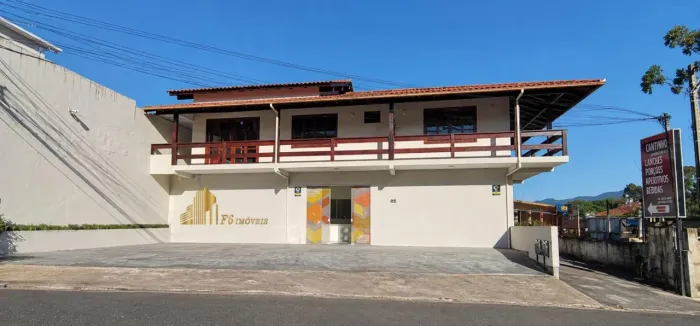 Sala Comercial para Locação de 100m2,Ponta de Baixo-Sao Jose