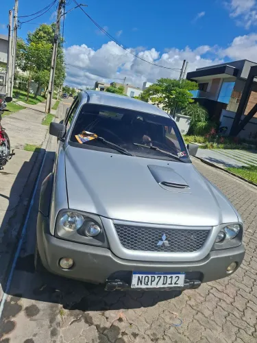 Mitsubishi L200 GL 2.5 4X4 CD Diesel 2009