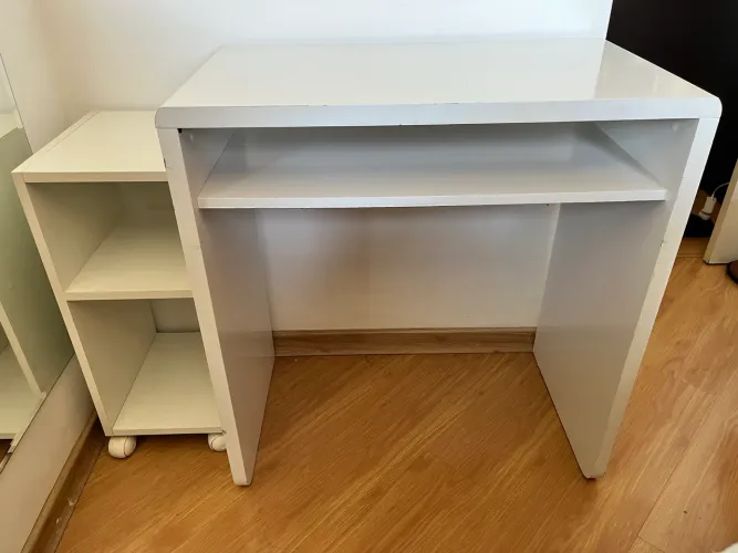 Kit escritório (mesa computador + mesinha de apoio)