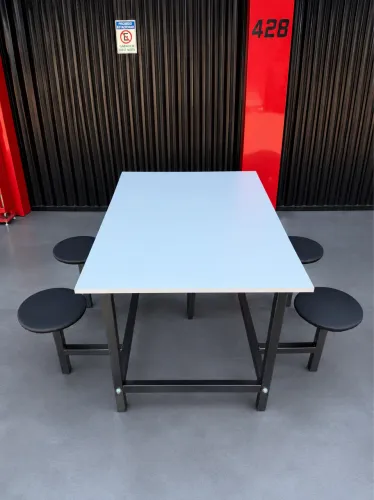 Mesa 1,20 x 0,80 4 lugares escamoteáveis