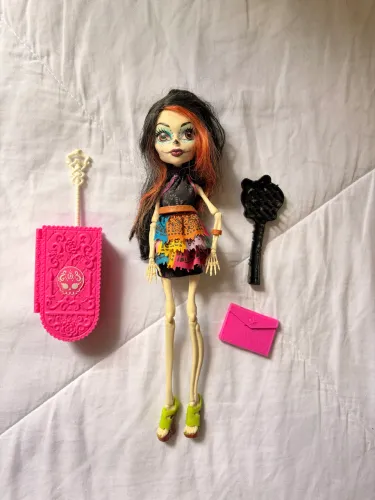 boneca monster high skelita
