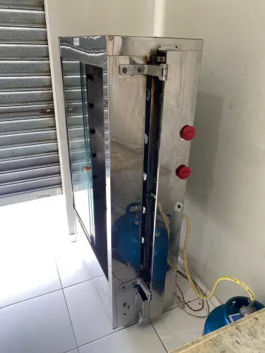 Máquina de Assar frango 6 espetos (em perfeito estado)