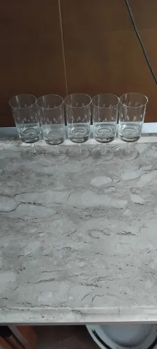 Taça de cristal digna de coleçao ou para momentos especiais. Total de 5