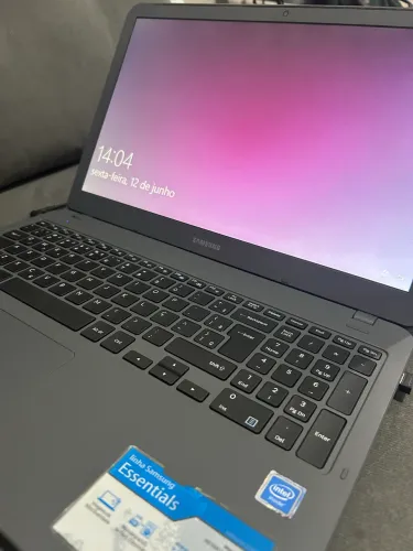 Notebook Samsung 8GB RAM + SSD 240GB | Ótimo estado