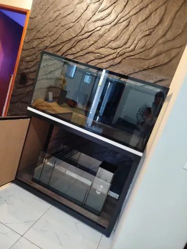 Vendo aquário marinho 1300x600x600, 460 litros , caixa reposição água doce, vidro 10 m.m,