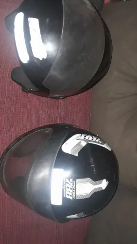 2 capacete bom usados 