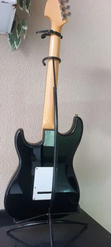 Guitarra Stratocaster Preta BARATA!!!- Ótimo Estado