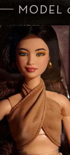 Barbie Basic oriental 2026