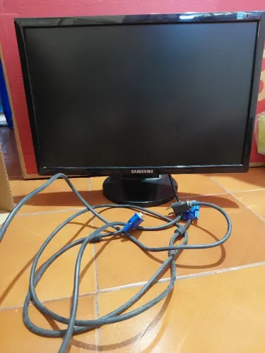 Monitor Samsung com defeito 