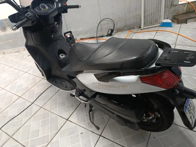 Dafra CITYCOM vendo ou troco em CARRO