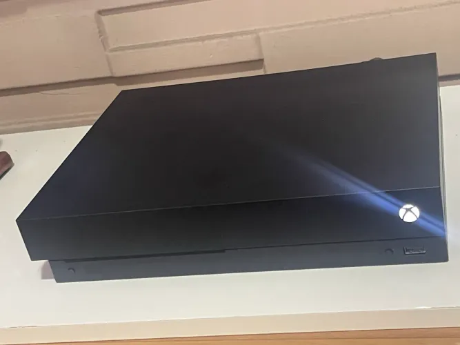 XBOX ONE X 1Tb 4K