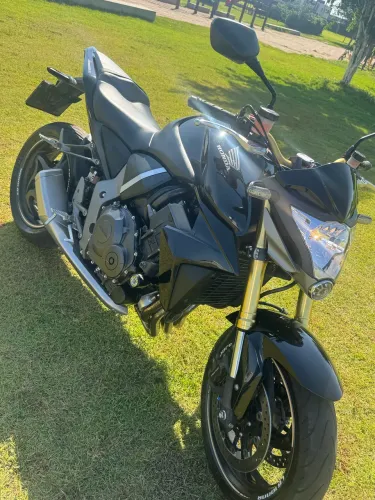 Cb 1000 abaixo da fipe 