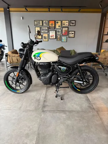 LANÇAMENTO ROYAL ENFIELD HUNTER 350 BRAZIL WHITE 2026/2027