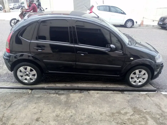 Citroen C3 GLX 1.4/ GLX Sonora 1.4 Flex 8V 5P 2012