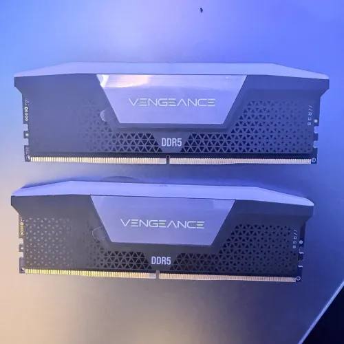 Memória Vengeance Corsair 48Gb(2x24Gb) DDR5