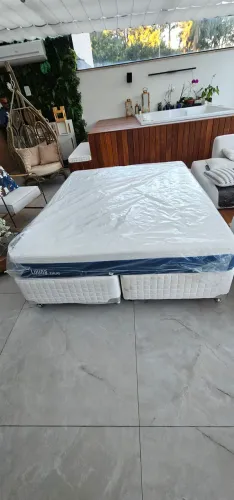 Cama box Castor Queen com colchão Luuna Blue Queen