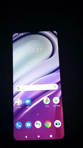 Vendo moto G20 em perfeito estado tudo original sem trincado celular pefeito
