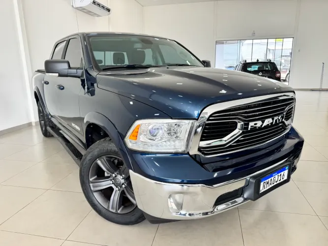 Ram Classic Laramie 5.7 V8 16V Gasolina 4X4 Aut. 2023