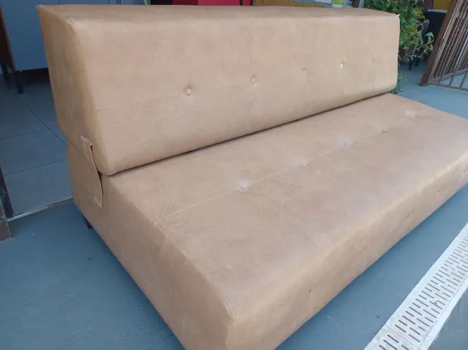 Sofá cama em bom estado. (Entrego)