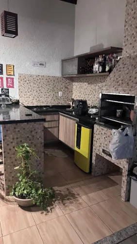 Casa de 3/4 sendo uma suíte pra Venda ( próximo da Fraga Maia )