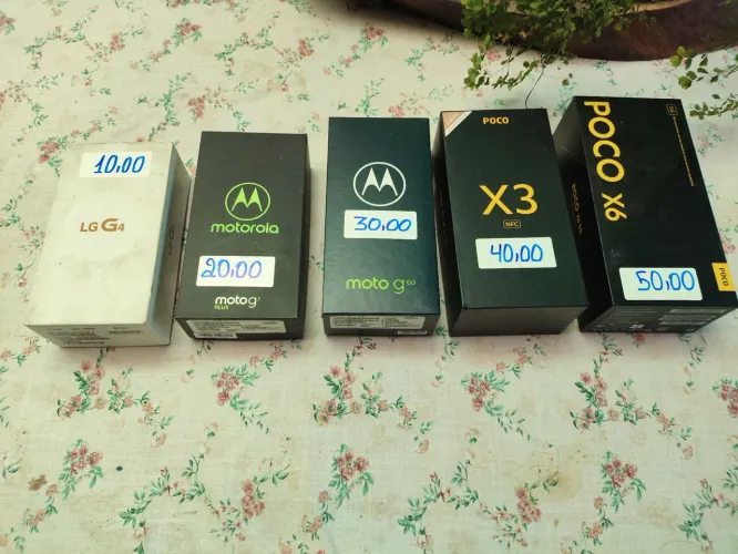 Caixas vazias para celular