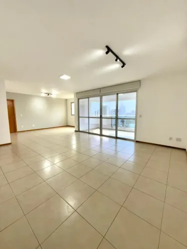 Alugo apto no Bosque da saúde com 2 suítes, sendo uma com closet - Torre de valencia