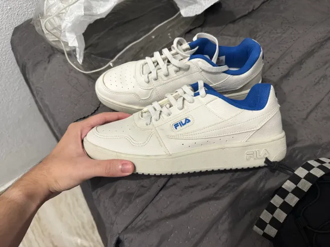 tênis fila acd classic branco e azul 38