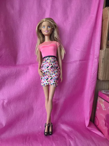 Barbie fashionista loirinha