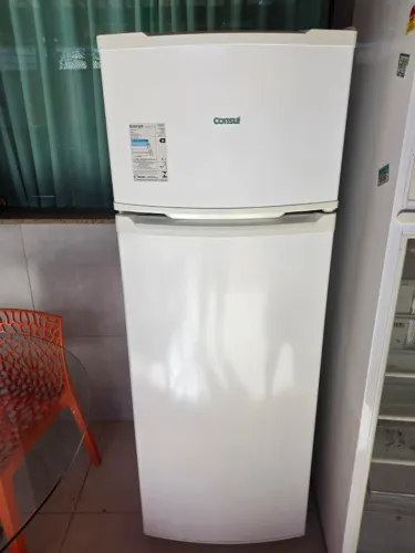 Geladeira Consul Duplex Frost Free 334L - Excelente Estado - Necessita Reparo