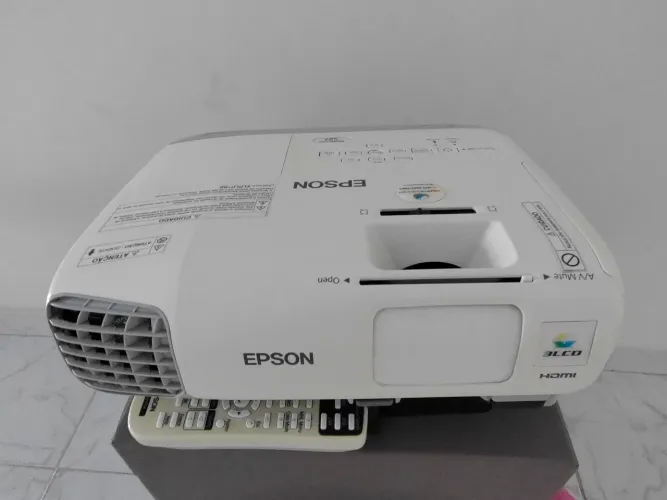 Vendo projetor Epson S27 PowerLite