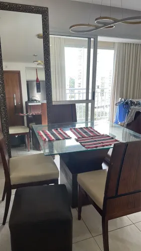 Mesa de jantar 4 lugares