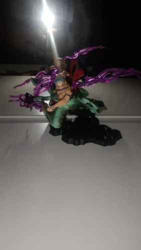 Boneco Roronoa Zoro action figure