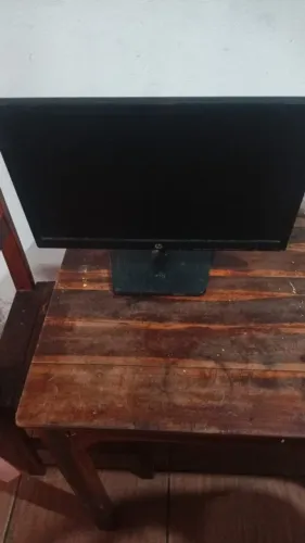 Monitor HP P6L16AA 1360x768 60HTZ, EM BOM ESTADO.