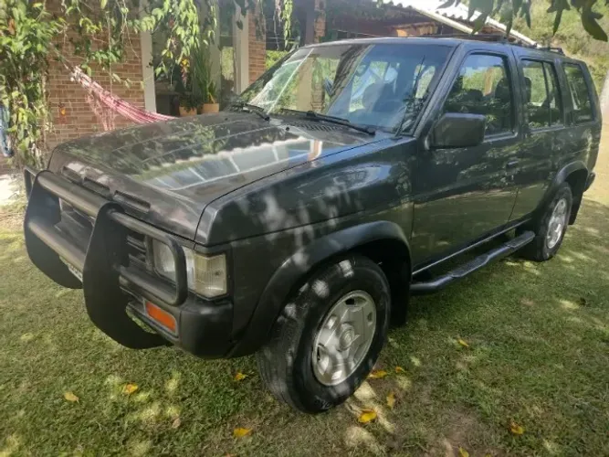 Nissan Pathfinder XE 2.7 TB Diesel 1995