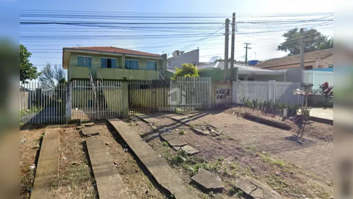 Casa no Iguaçu | 4 casas no mesmo prédio | 300m² | Fazenda Rio Grande