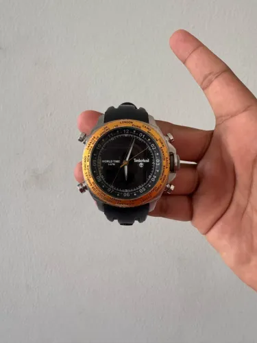 Relógio Timberland Steprock World Time (modelo QT7169103)